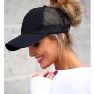 Messy hair/ponytail mesh black baseball cap
